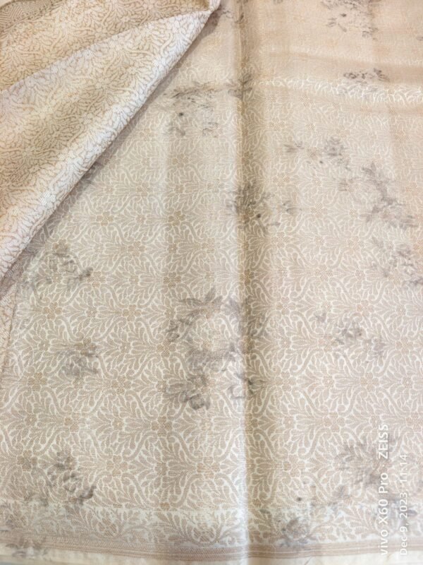 White Pure Chiniya Silk Banarasi Saree - Image 3